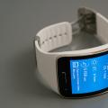 Istruzioni: come configurare un orologio Samsung Gear S3 Orologio intelligente Samsung Gear con nero